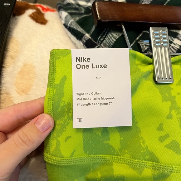 NWT Nike one luxe icon clash bike shorts green printed mid rise large - Picture 6 of 9